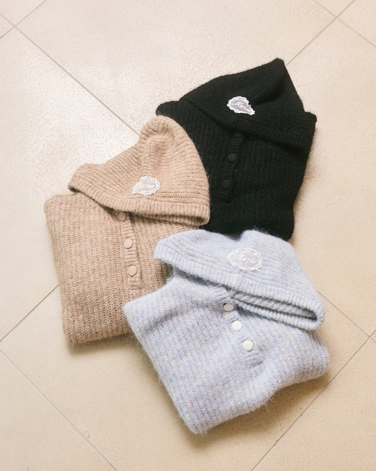 lace tag knit hoodie