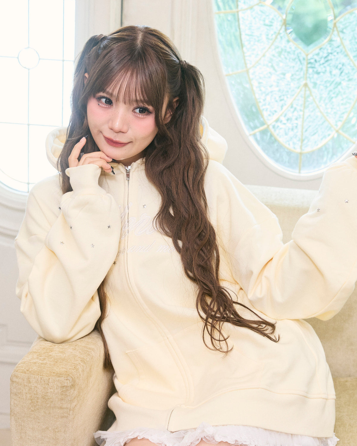lace logo zipup hoodie