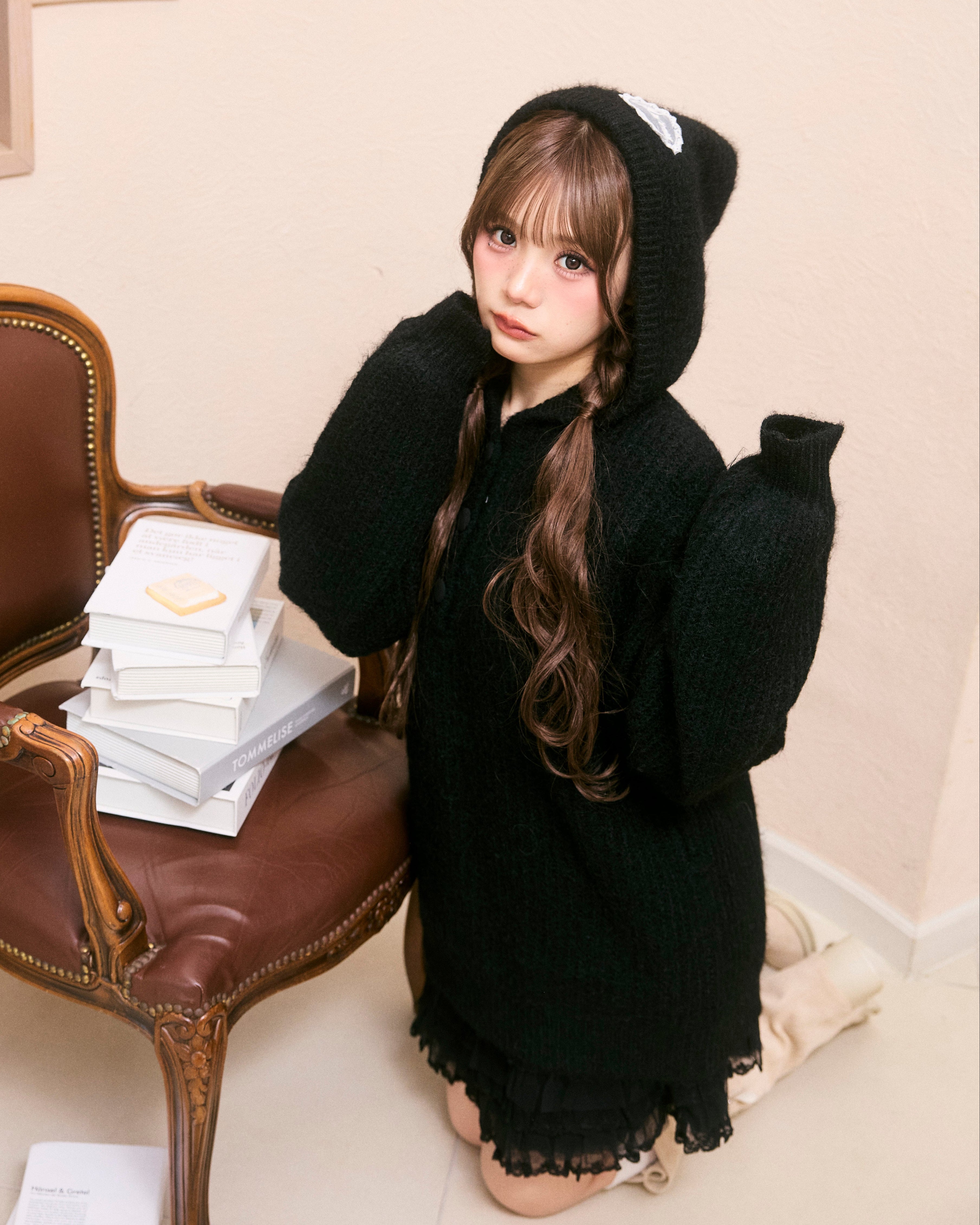 lace tag knit hoodie