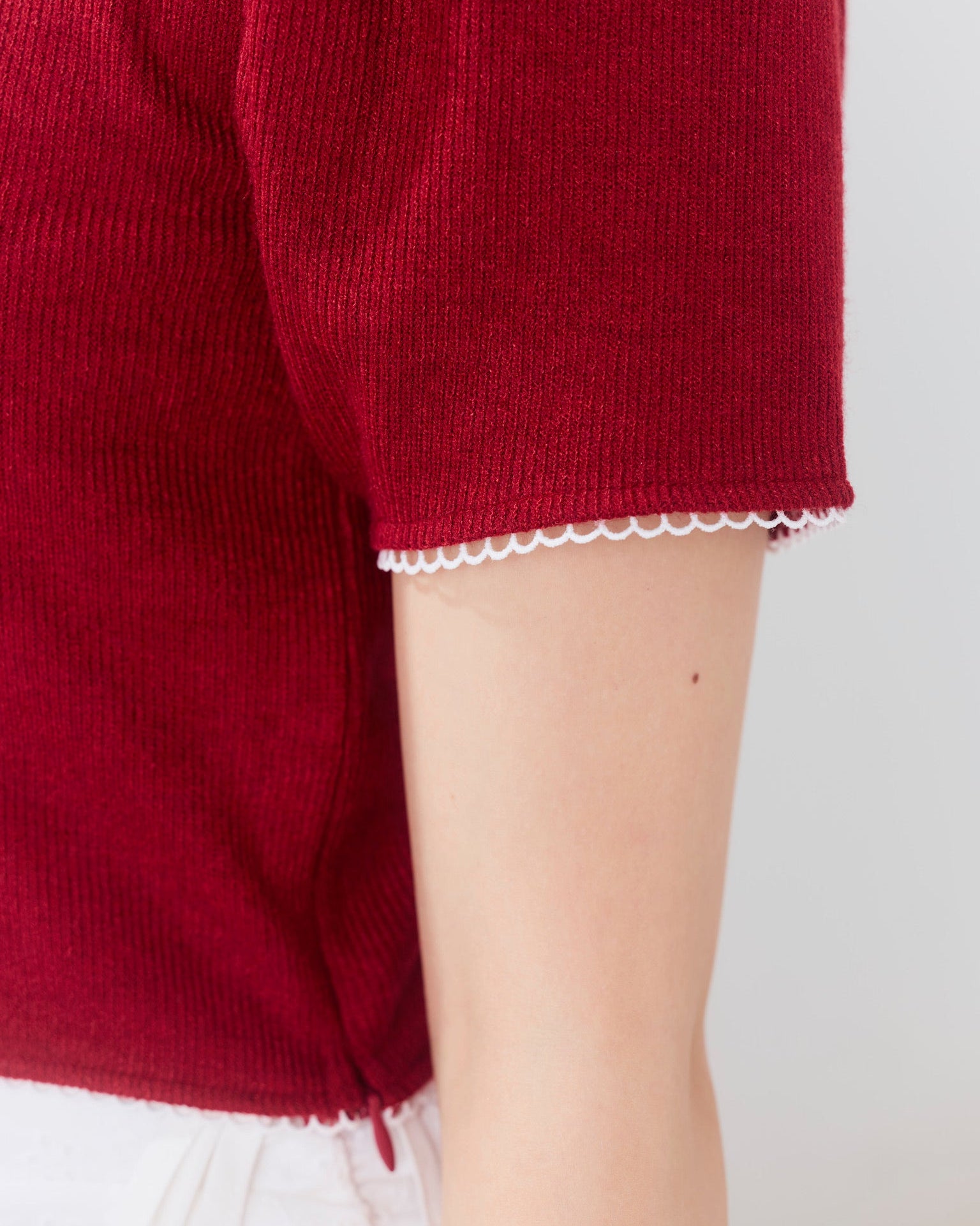 marine round collar knit tops