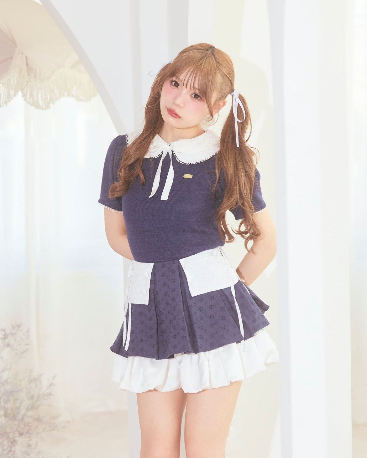 marine round collar knit tops