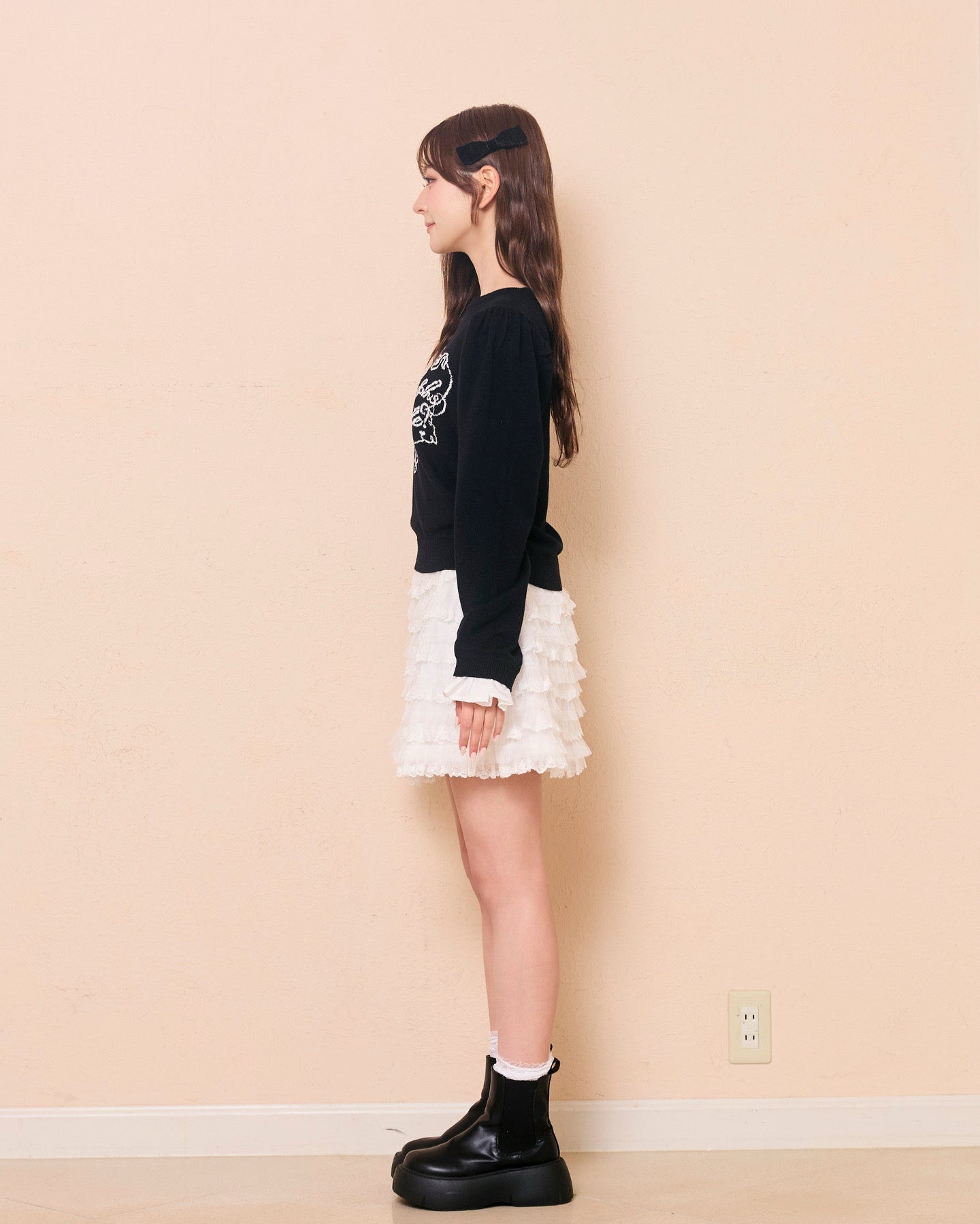 rose lace mini skirt