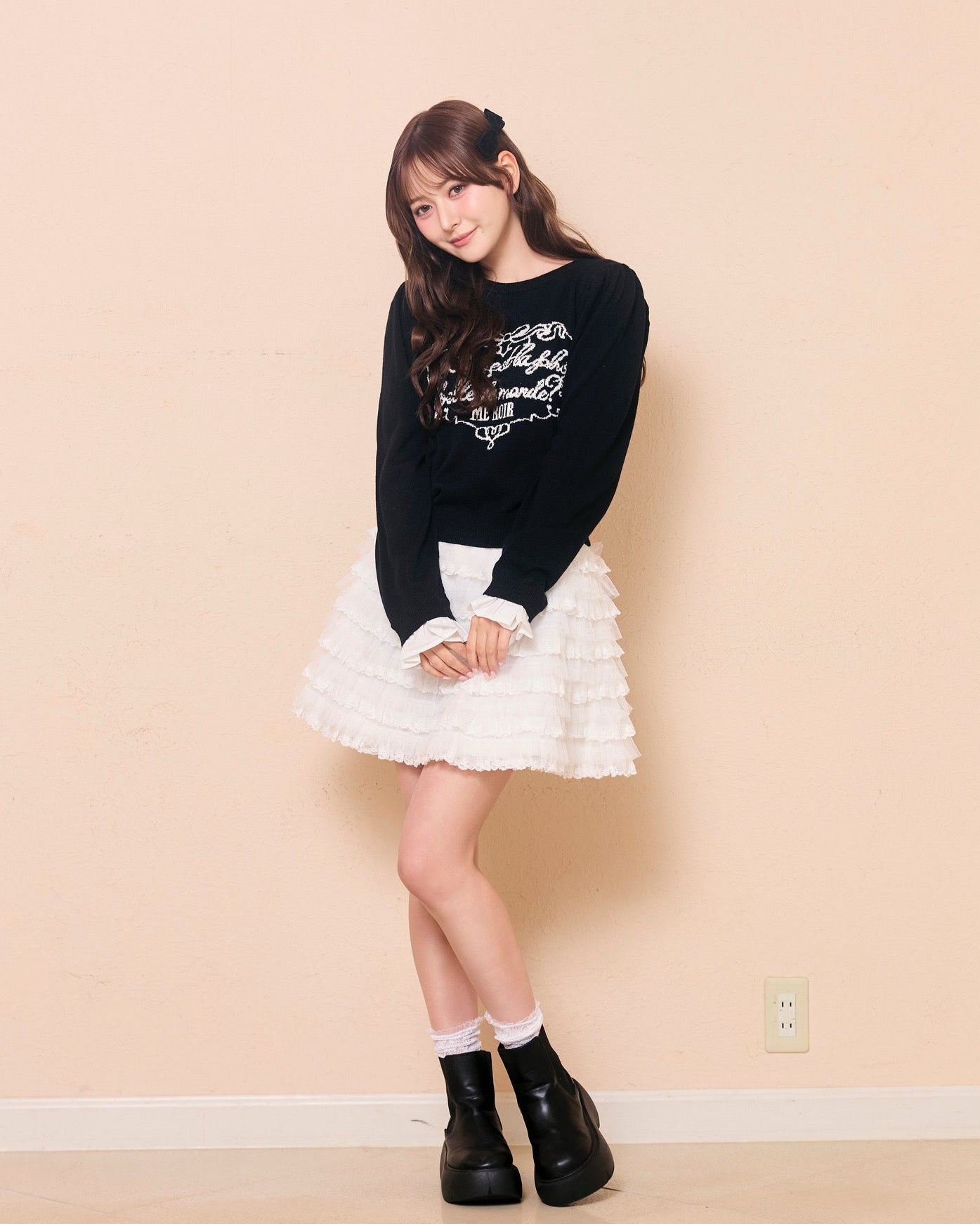 rose lace mini skirt