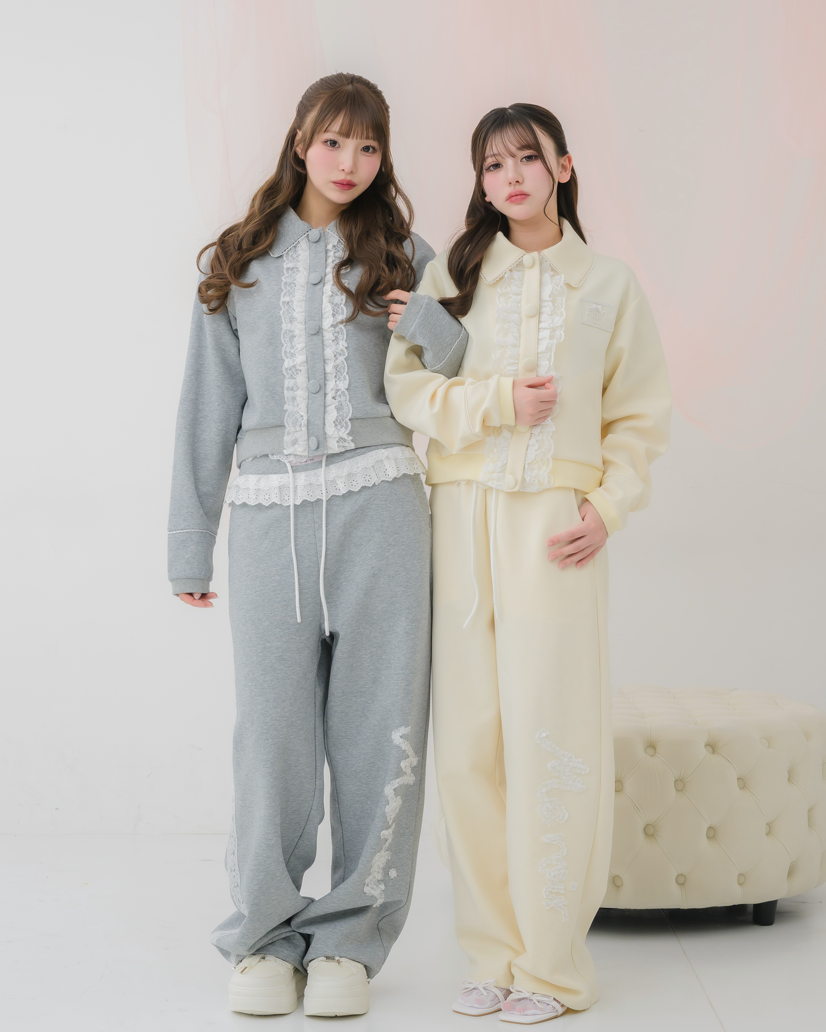 girly french lace zipup