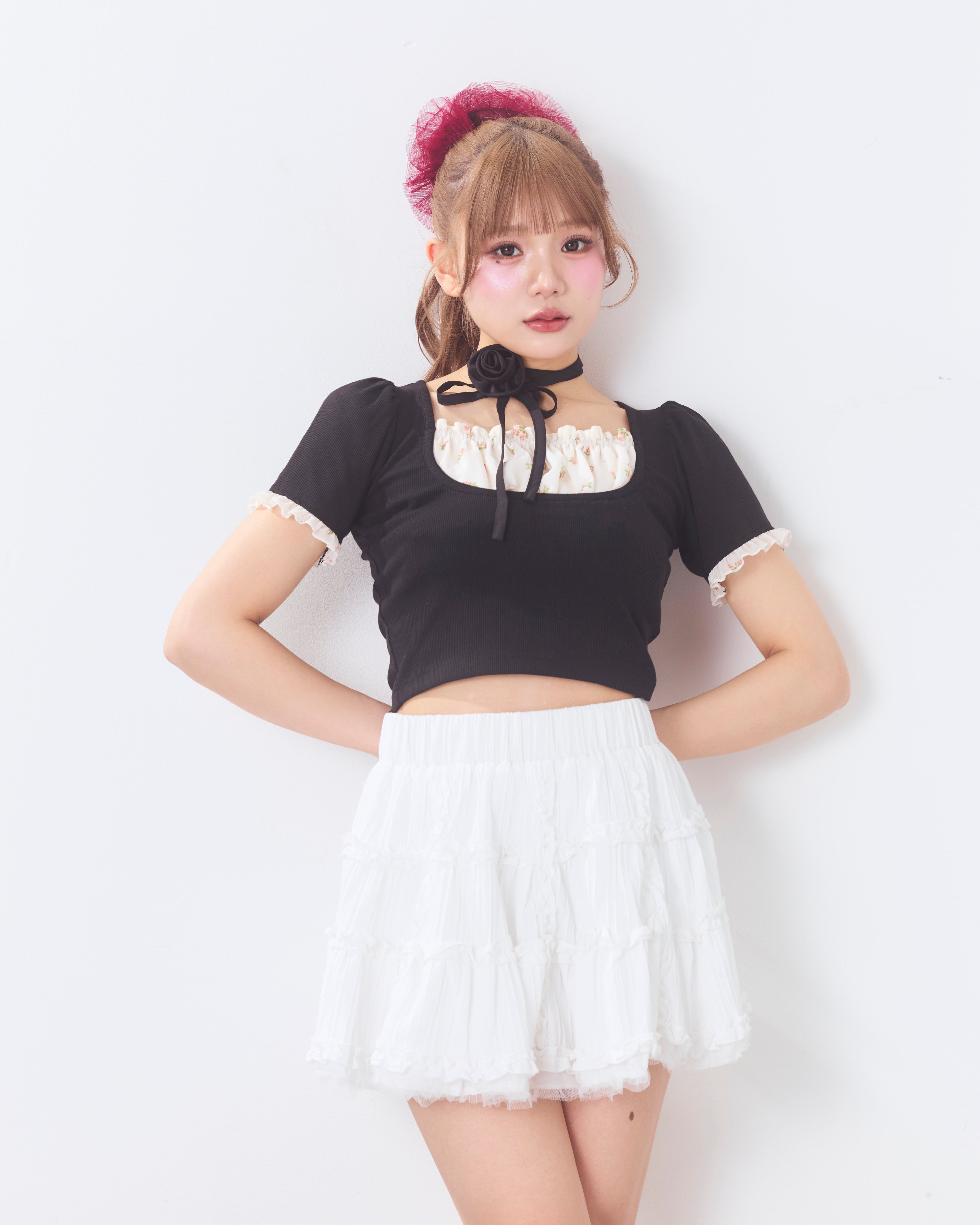 rosette choker tops
