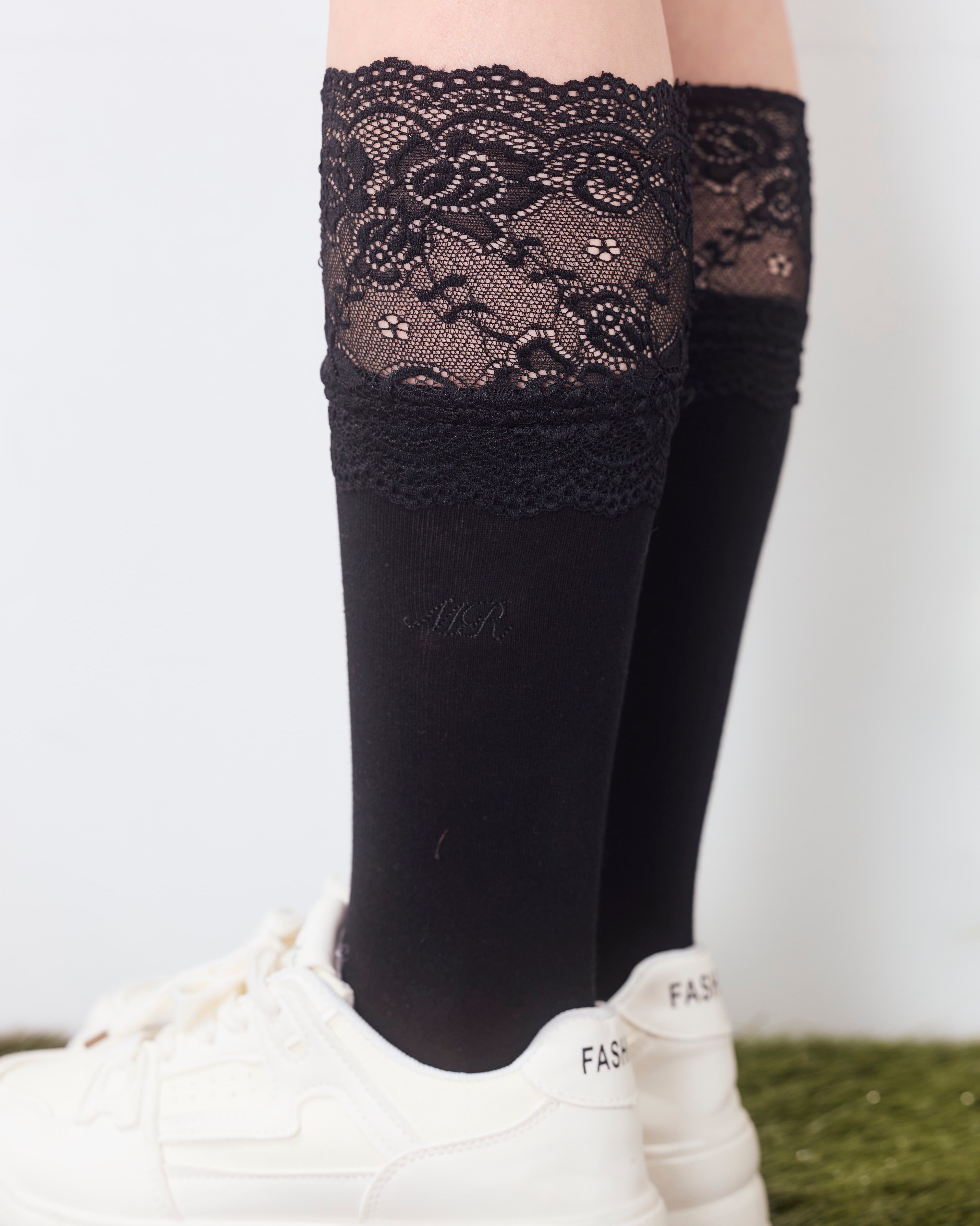 logo embroidered lace socks