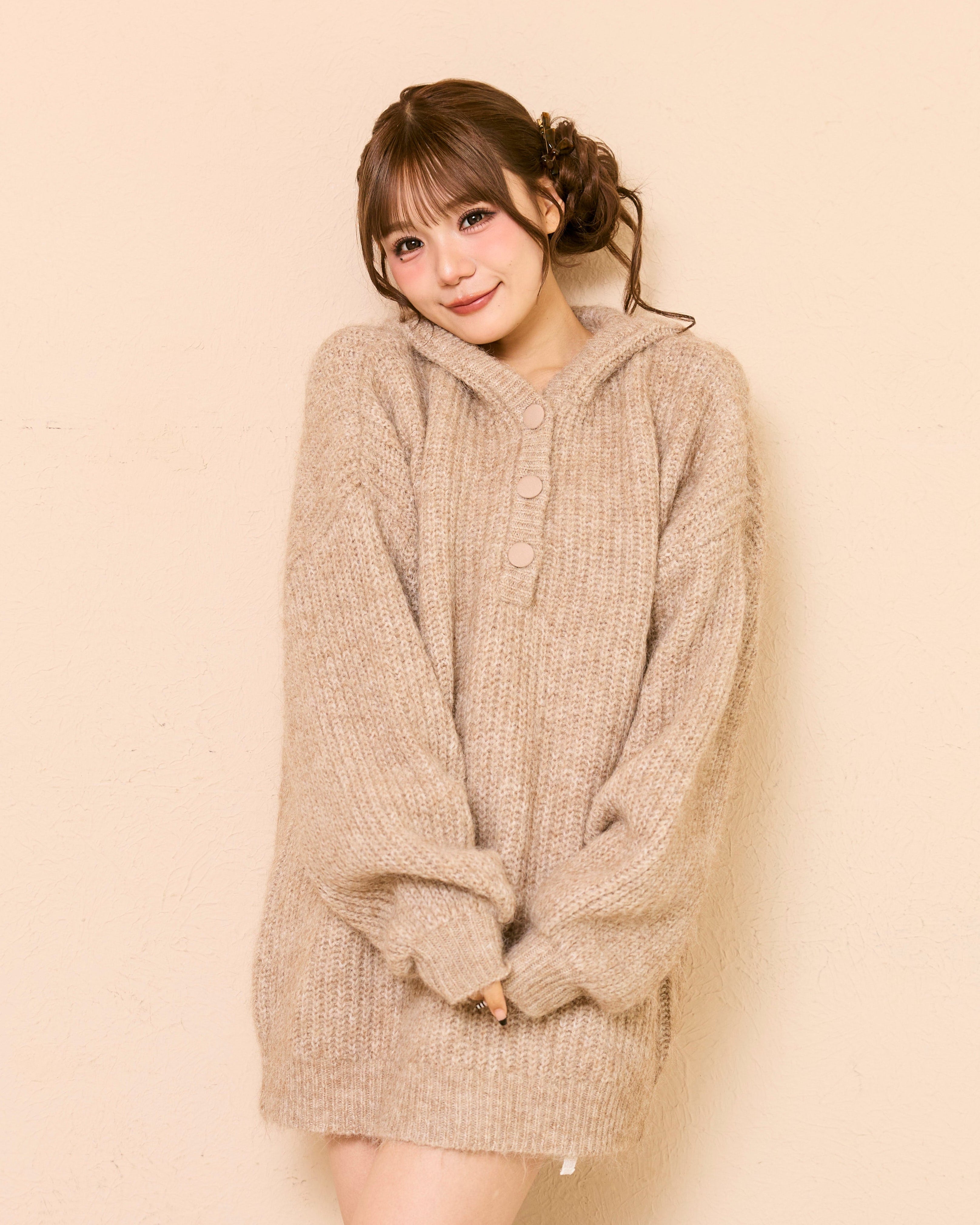 lace tag knit hoodie