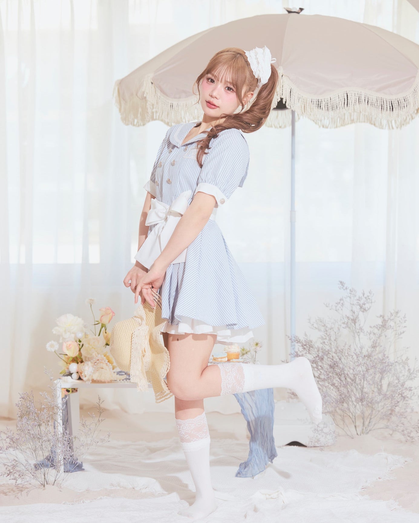 logo embroidered lace socks