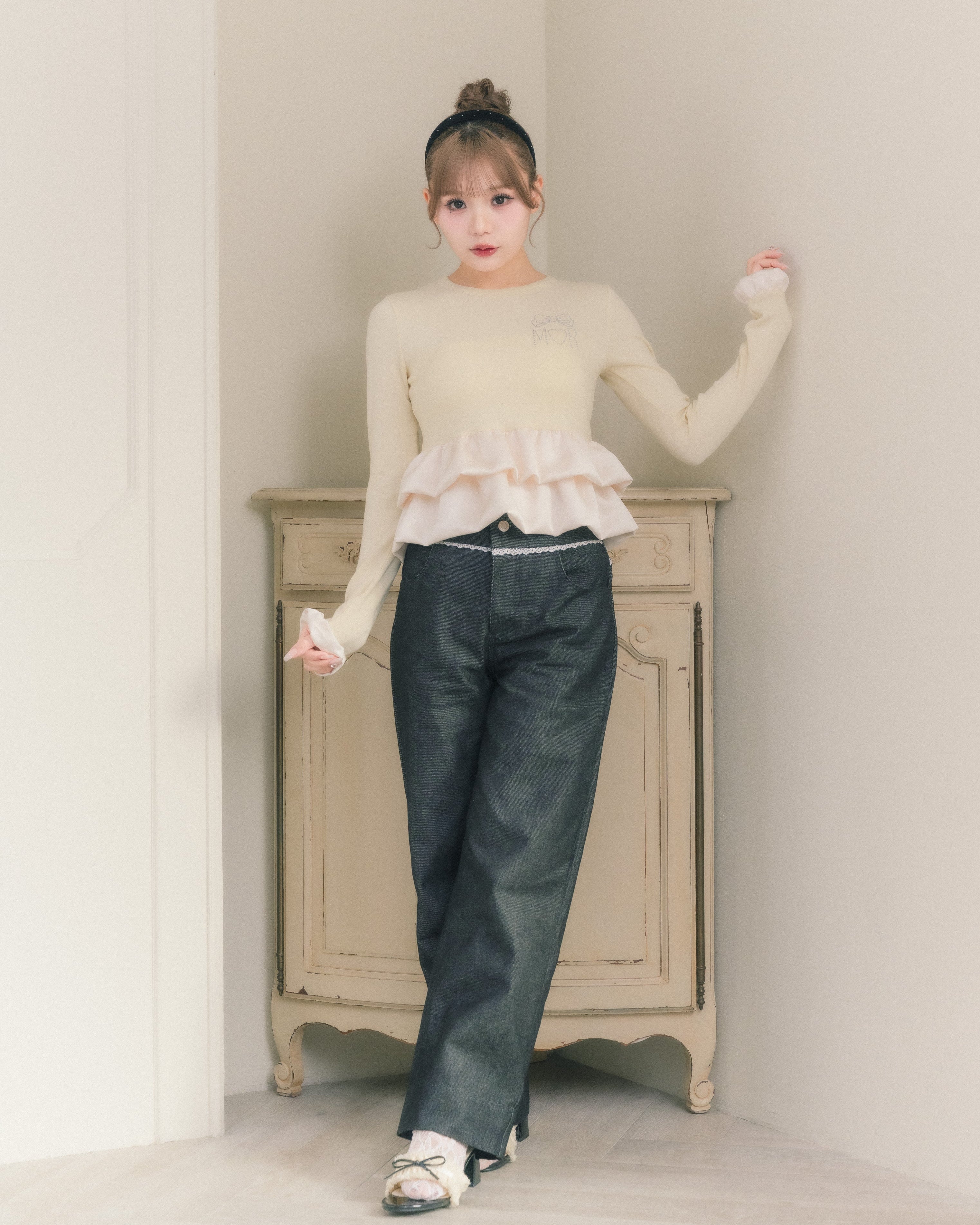 Me roir ミーロワールGIRLY FRENCH LACE ZIPUP Me roir spring look 🎀˖ ࣪⊹ Directed by @fuuuuu_ri 158cm